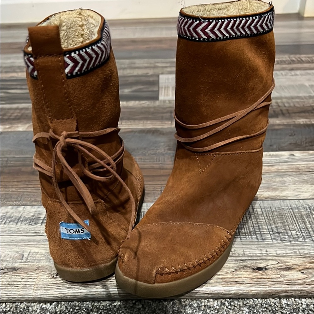TOMS Tan Suede Winter Boots with Patterned Trim